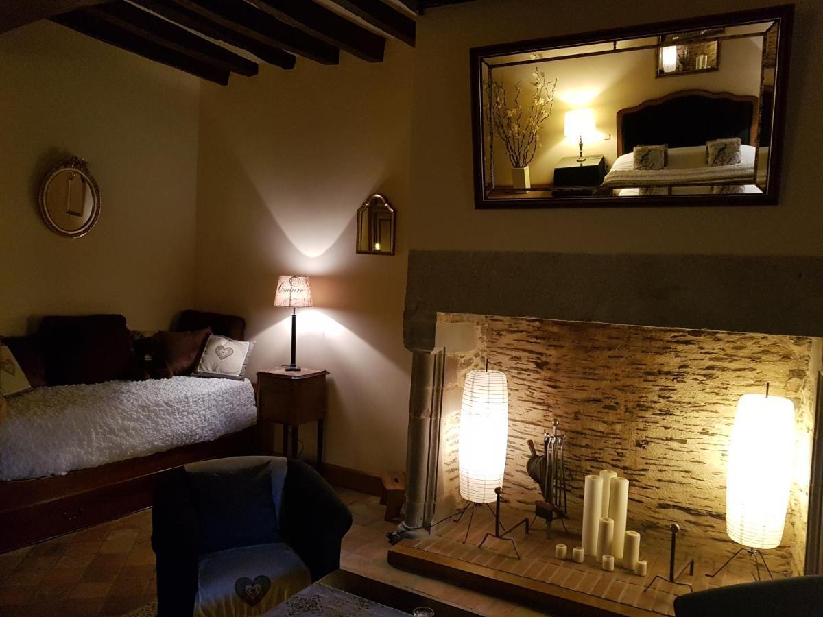 Le Cafe Du Village - Bar A Cocktails & A Ambiance โลแอค ภายนอก รูปภาพ
